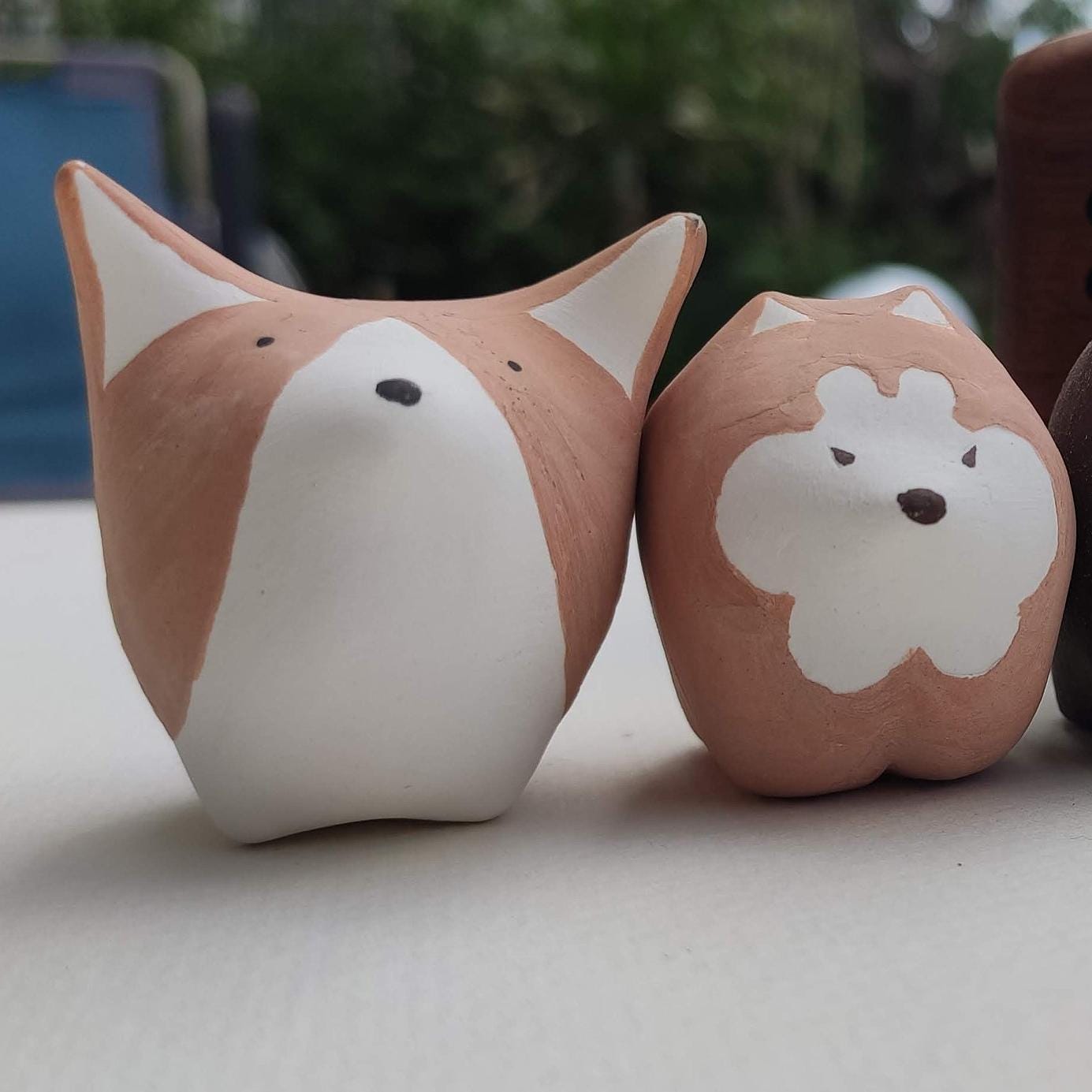 Putogn! Quirky Ceramic Mini Shiba Inu Figurines – Handmade Rustic Pet Dog Decor for Animal Lovers & Nature-Inspired Homes!
