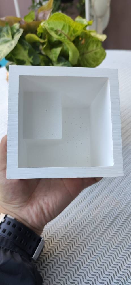 Putogn! White Plaster Orange Crystal Ornaments – Handmade Minimalist Decor for Modern Homes & Holiday Cheer!