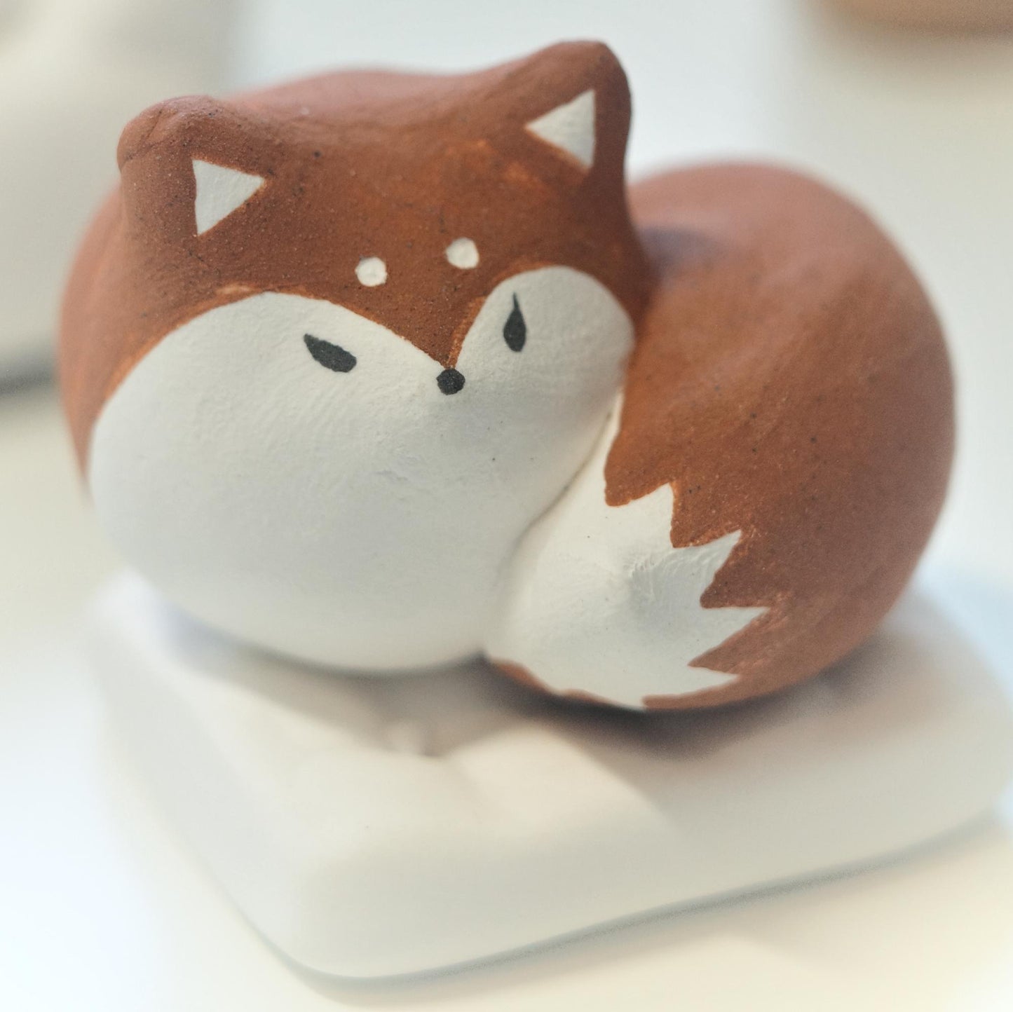 Ceramic Mini Fox – Handcrafted Red Sleeping Fox, Mini Garden Decor, Handmade Pottery Animals, Nature Lovers & Home Decor