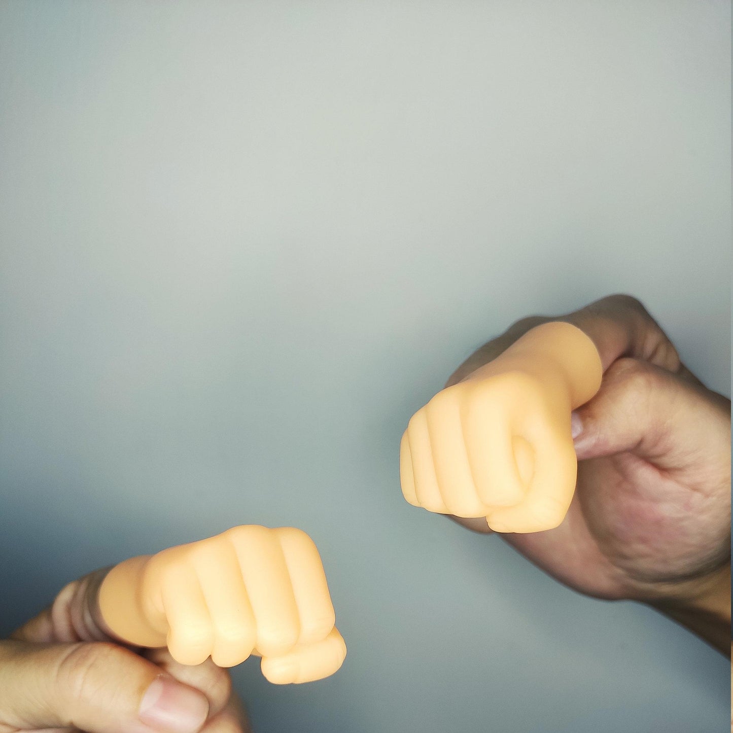 Putogn! Finger Hands – Tiny Hands Victory or Fist Gestures for Pranksters, Meme Lovers & Fun Enthusiasts!