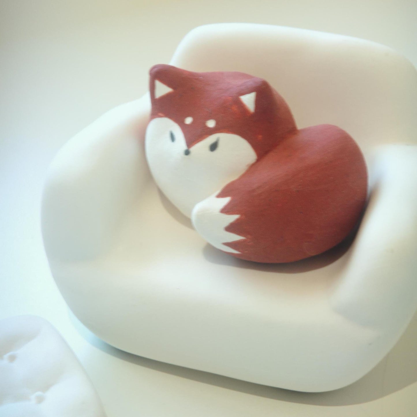 Ceramic Mini Fox – Handcrafted Red Sleeping Fox, Mini Garden Decor, Handmade Pottery Animals, Nature Lovers & Home Decor