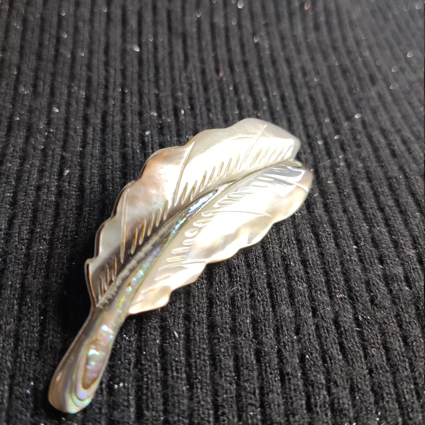 Putogn! Symphony Stitching Shell Feather Brooch – Handmade Ocean-Inspired Jewelry for Nature Lovers & Elegant Fashionistas!