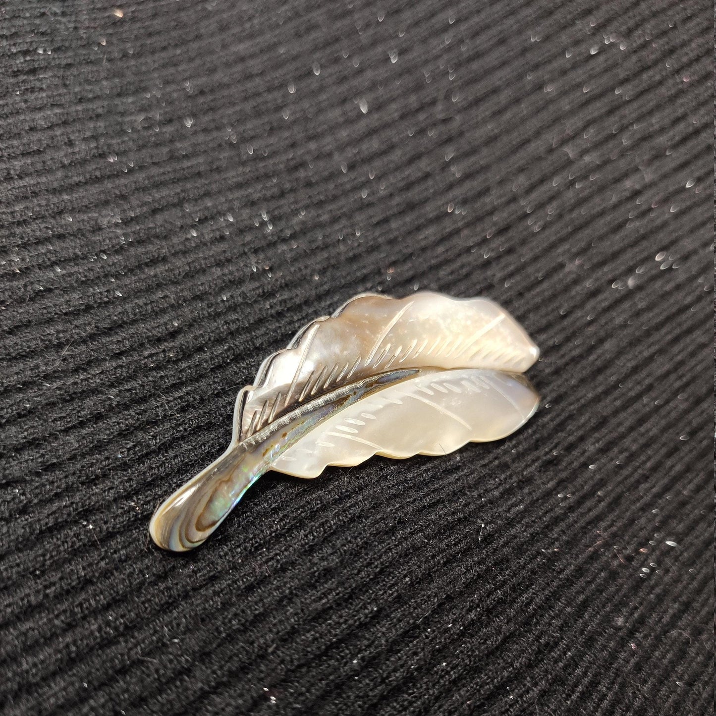 Putogn! Symphony Stitching Shell Feather Brooch – Handmade Ocean-Inspired Jewelry for Nature Lovers & Elegant Fashionistas!