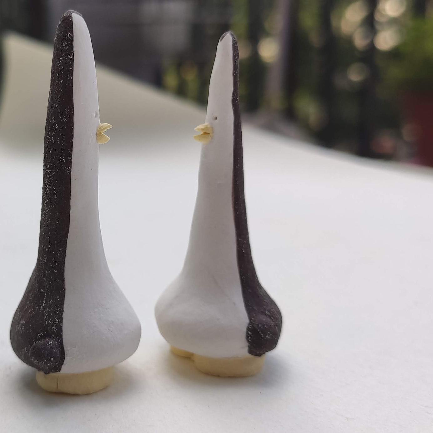 Putogn! Ceramic Mini Penguin Figurines – Handmade Warming-Themed Decor for Animal Lovers & Nature-Inspired Homes!