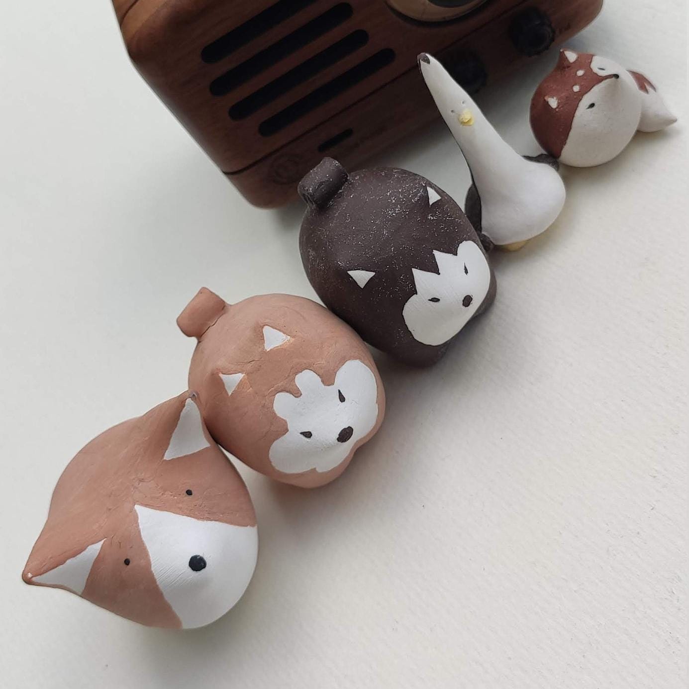 Putogn! Quirky Ceramic Mini Shiba Inu Figurines – Handmade Rustic Pet Dog Decor for Animal Lovers & Nature-Inspired Homes!