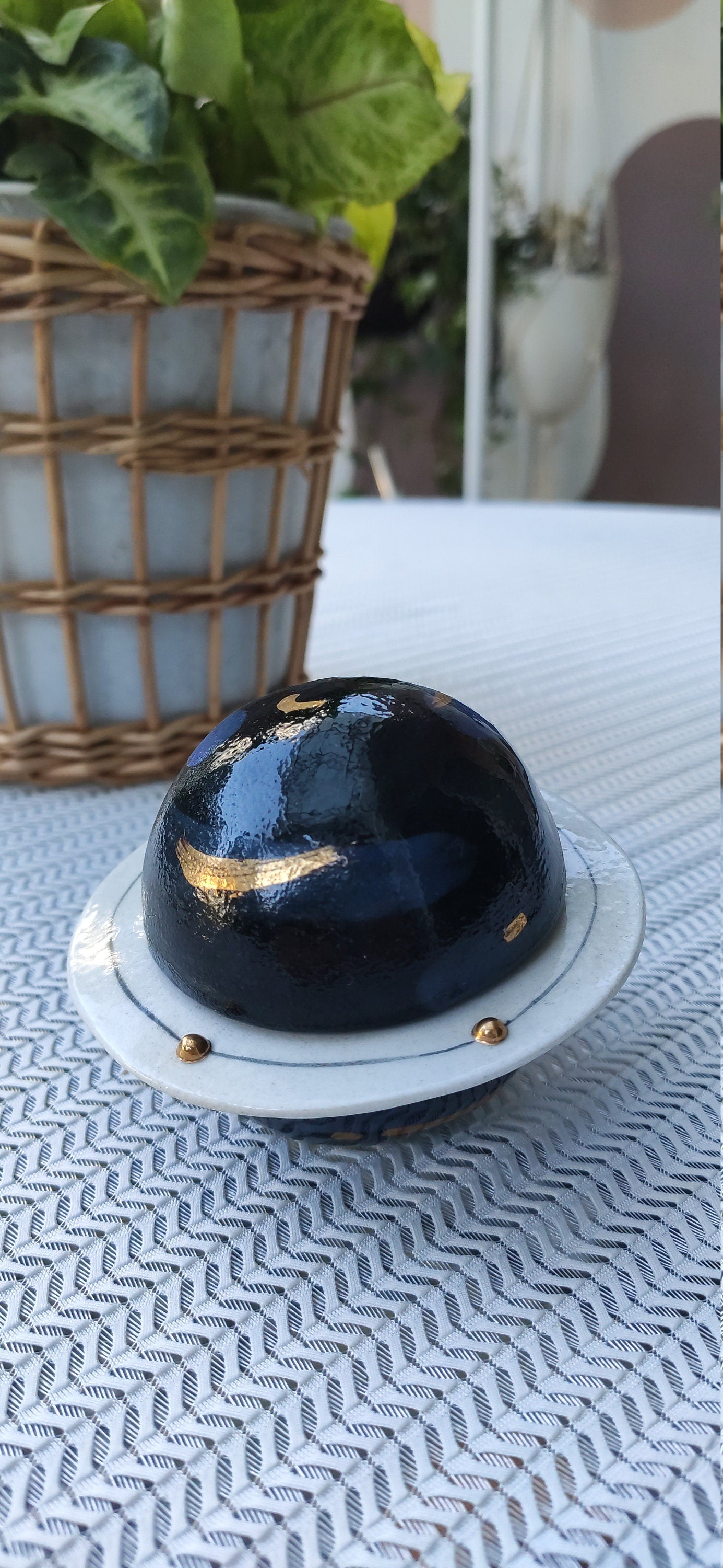 Putogn! Ceramic Planet with Satellite Belt – Handmade Space-Inspired Decor for Astronomy Lovers & Modern Homes!