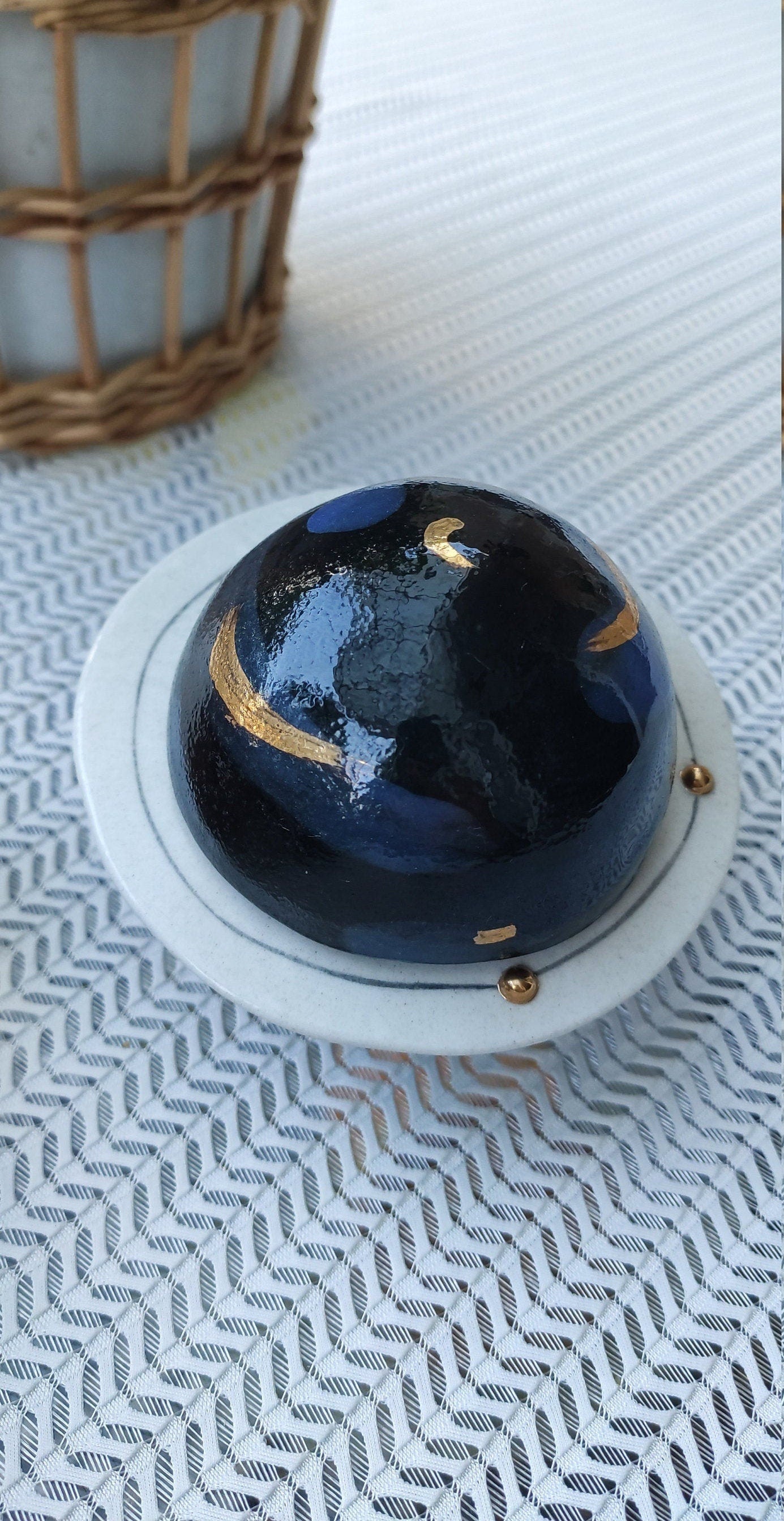 Putogn! Ceramic Planet with Satellite Belt – Handmade Space-Inspired Decor for Astronomy Lovers & Modern Homes!