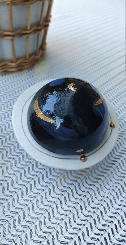 Putogn! Ceramic Planet with Satellite Belt – Handmade Space-Inspired Decor for Astronomy Lovers & Modern Homes!
