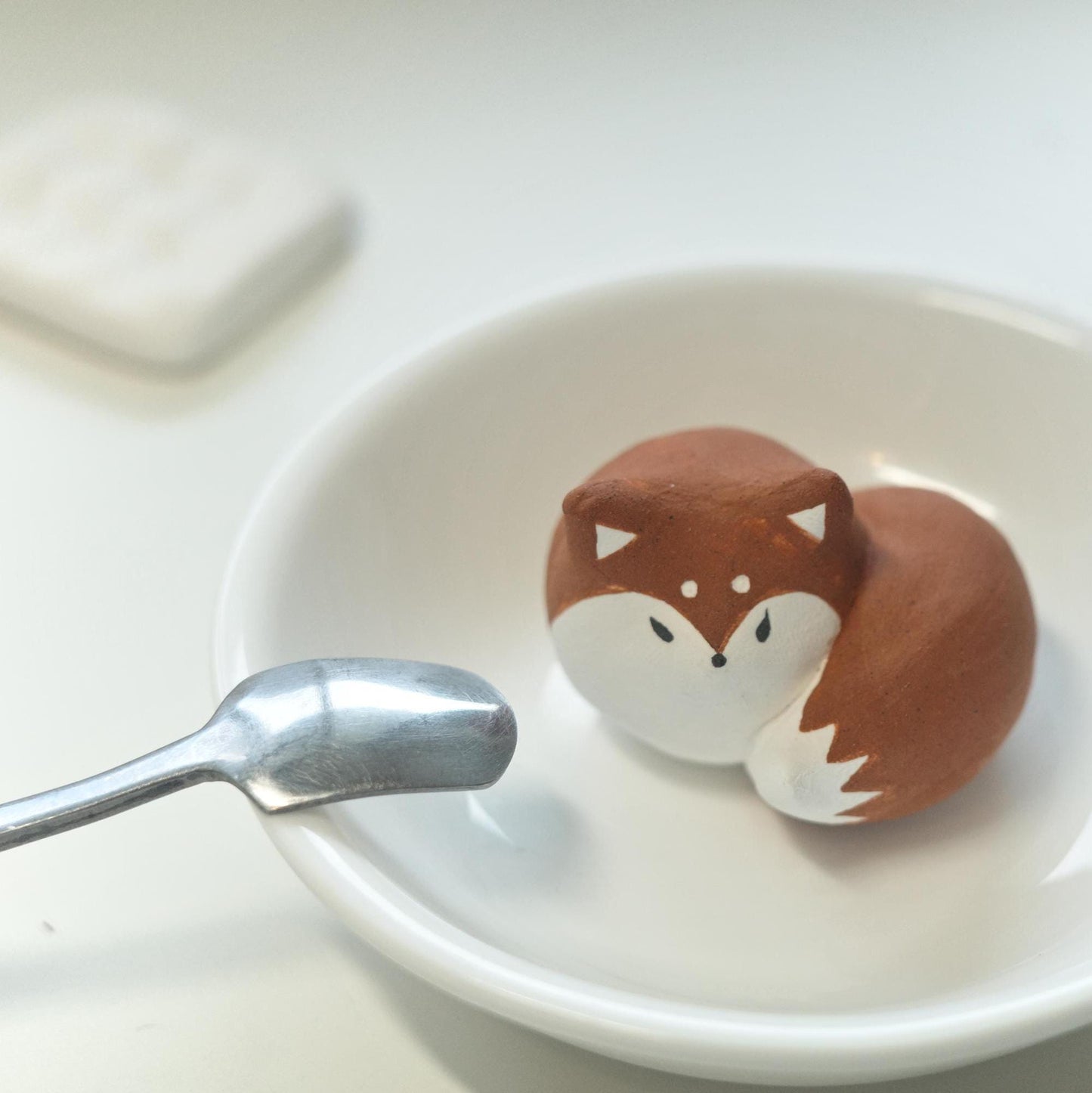 Ceramic Mini Fox – Handcrafted Red Sleeping Fox, Mini Garden Decor, Handmade Pottery Animals, Nature Lovers & Home Decor