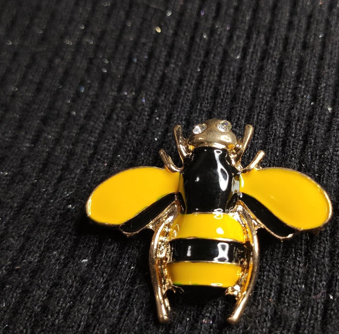 Putogn! Vintage Enamel Butter Bee Brooch – Handmade Nature-Inspired Pin for Garden Lovers & Boho Fashionistas!