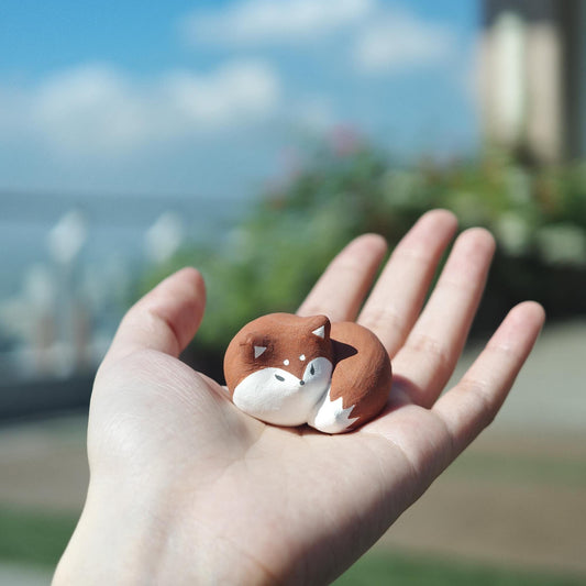 Ceramic Mini Fox – Handcrafted Red Sleeping Fox, Mini Garden Decor, Handmade Pottery Animals, Nature Lovers & Home Decor